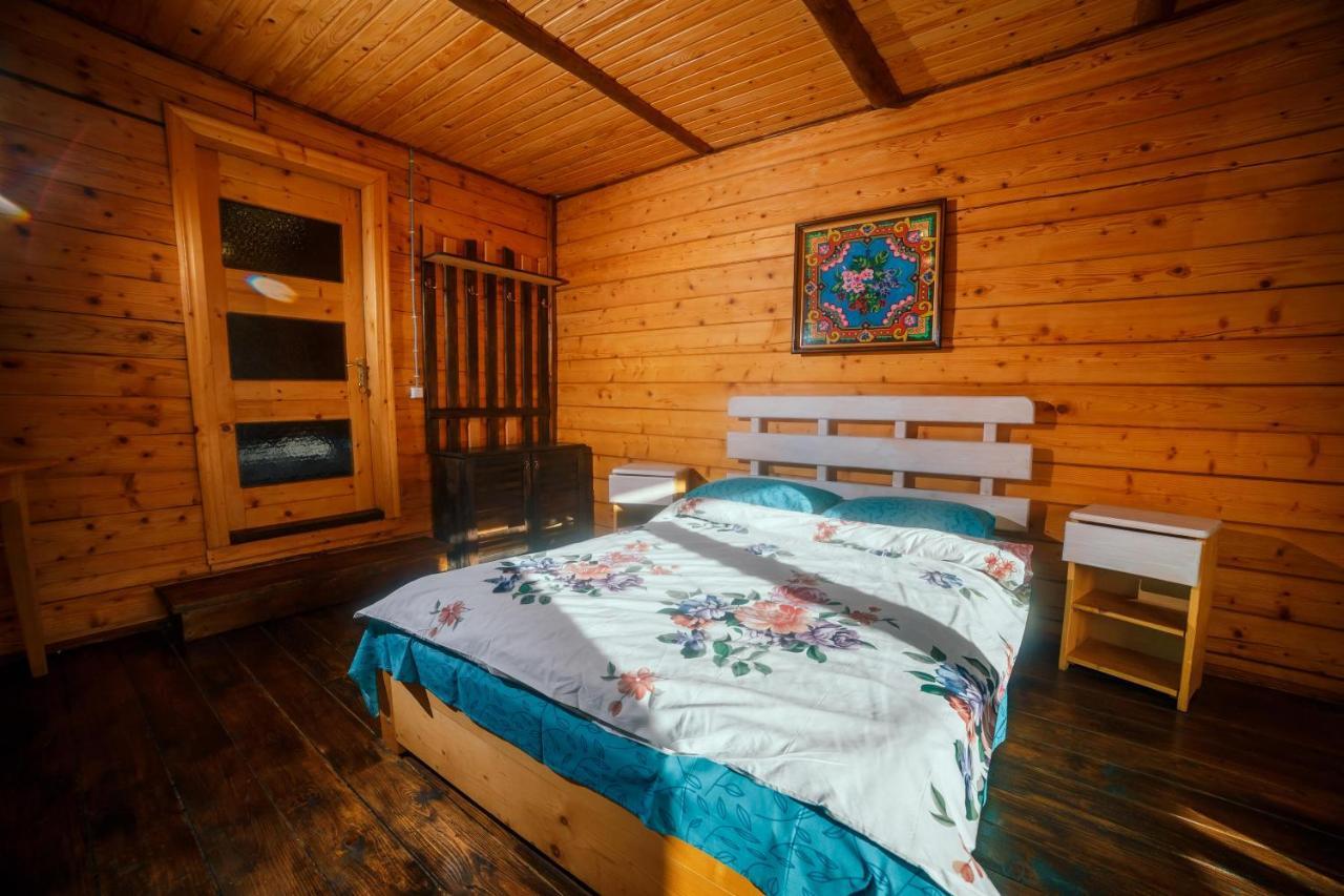 Садиба Дерев*Яна Хата Werchowyna Exterior foto