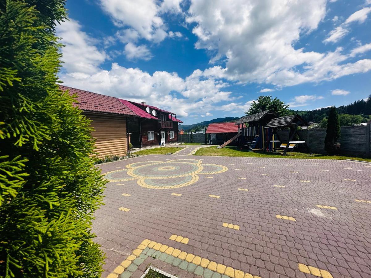 Садиба Дерев*Яна Хата Werchowyna Exterior foto