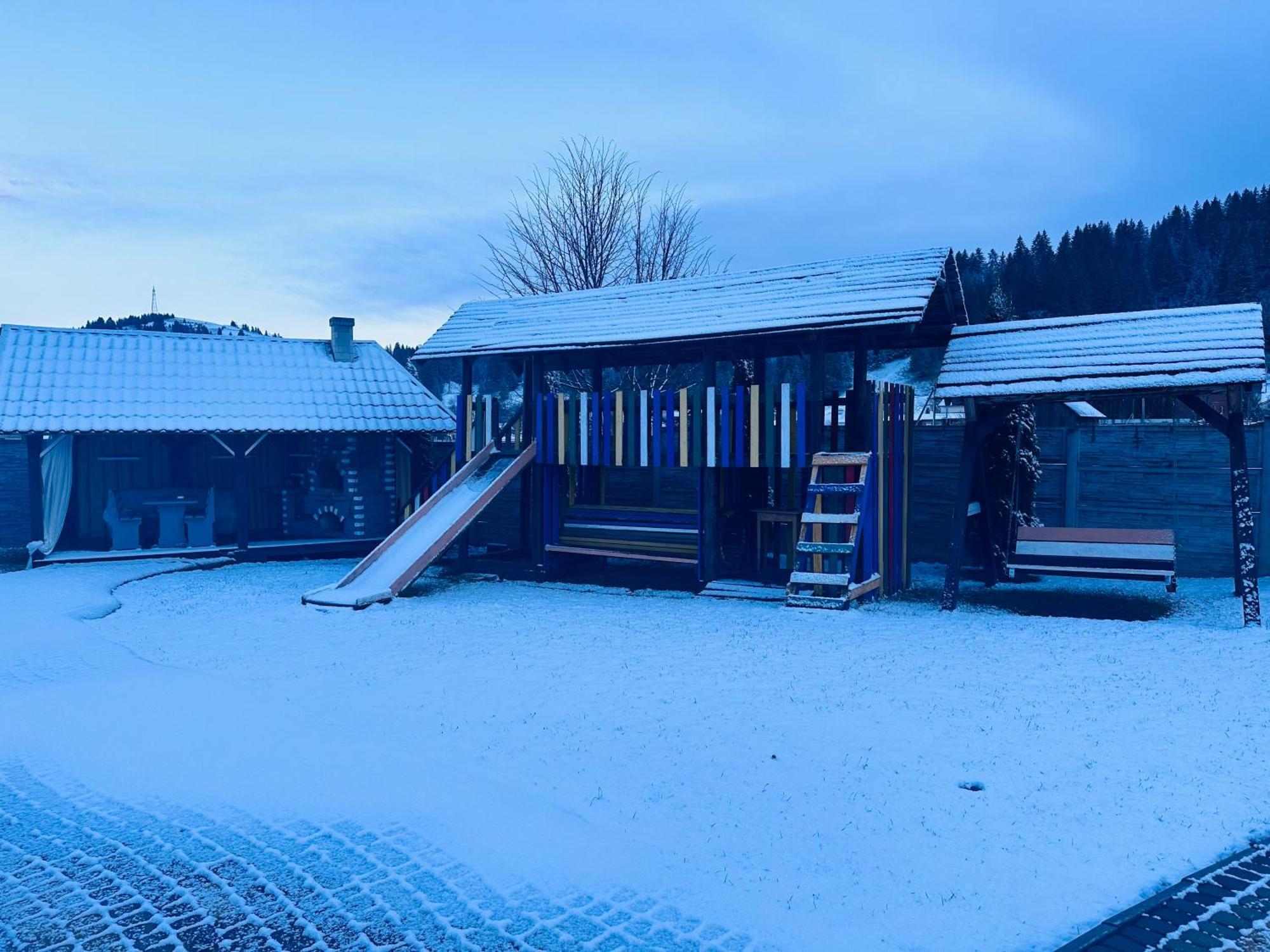 Садиба Дерев*Яна Хата Werchowyna Exterior foto